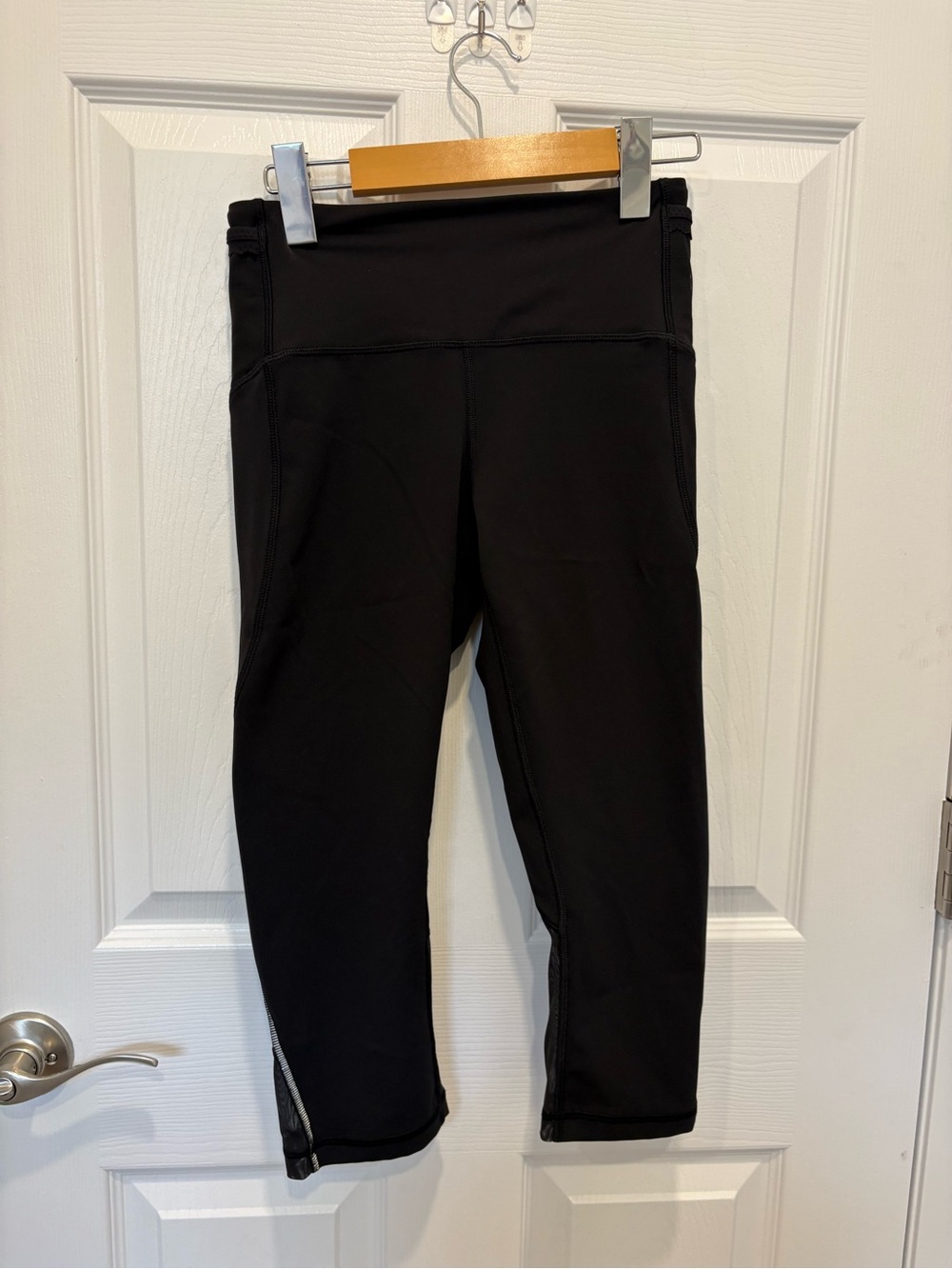 lululemon athletica black Capri Leggings with Side Zip #1109